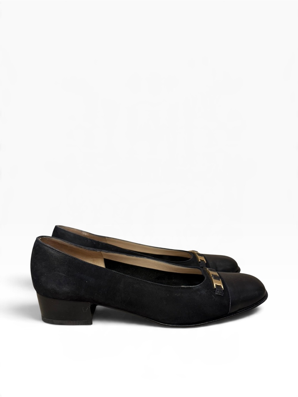 Salvatore Ferragamo Black Leather Cap Toe Gold Chain Block Heel Pumps 7C